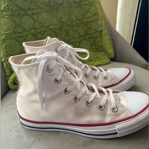 Converse Chuck Taylor’s champagne satin high top lace up shoes size 7
